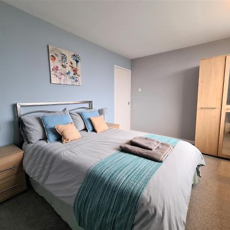 3 Bedroom Apartment Coventry - Hosted By Coventry Accommodation מראה חיצוני תמונה