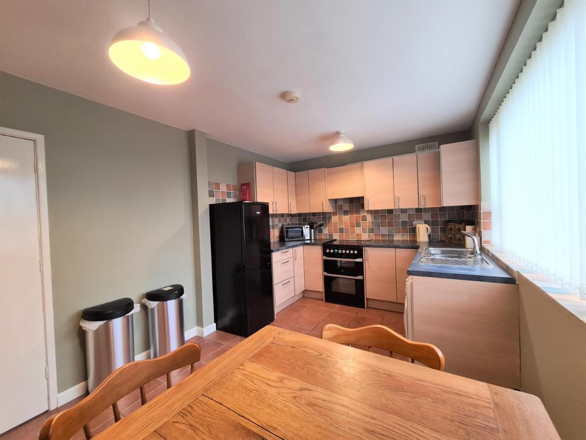 3 Bedroom Apartment Coventry - Hosted By Coventry Accommodation מראה חיצוני תמונה